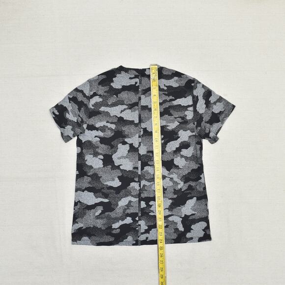 Lululemon Women T Shirt Top Short Sleeve Camouflage Black Size 8 Athletic - Picture 5 of 8